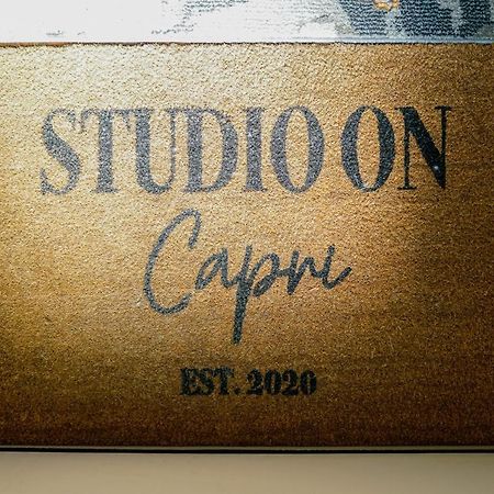 Studio On Capri Calgary Exterior photo